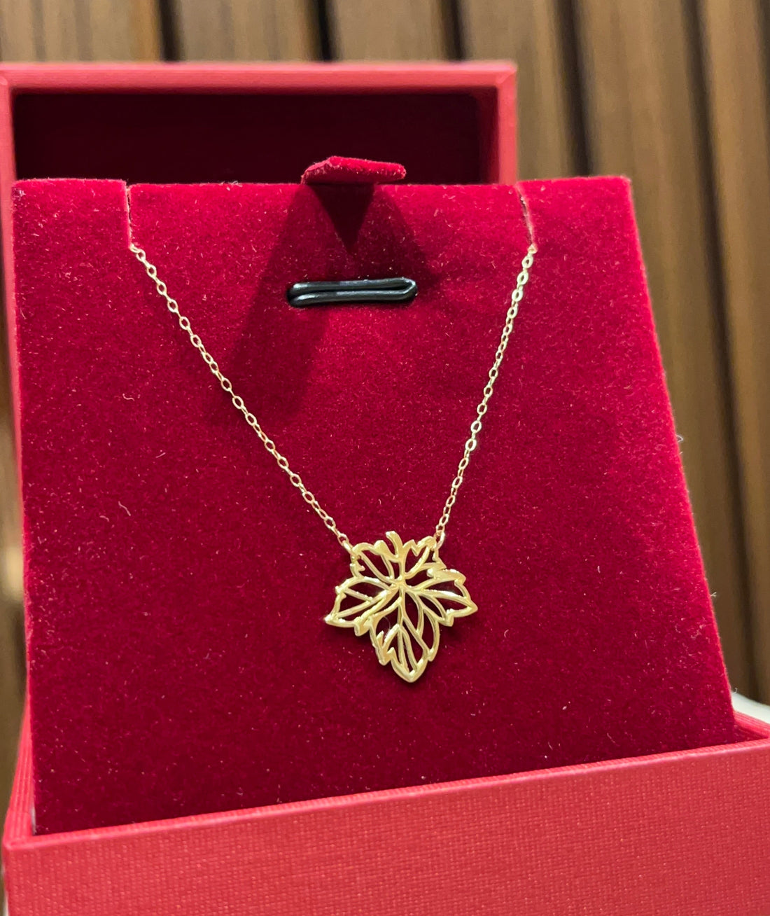 Collier tréfle or 18k