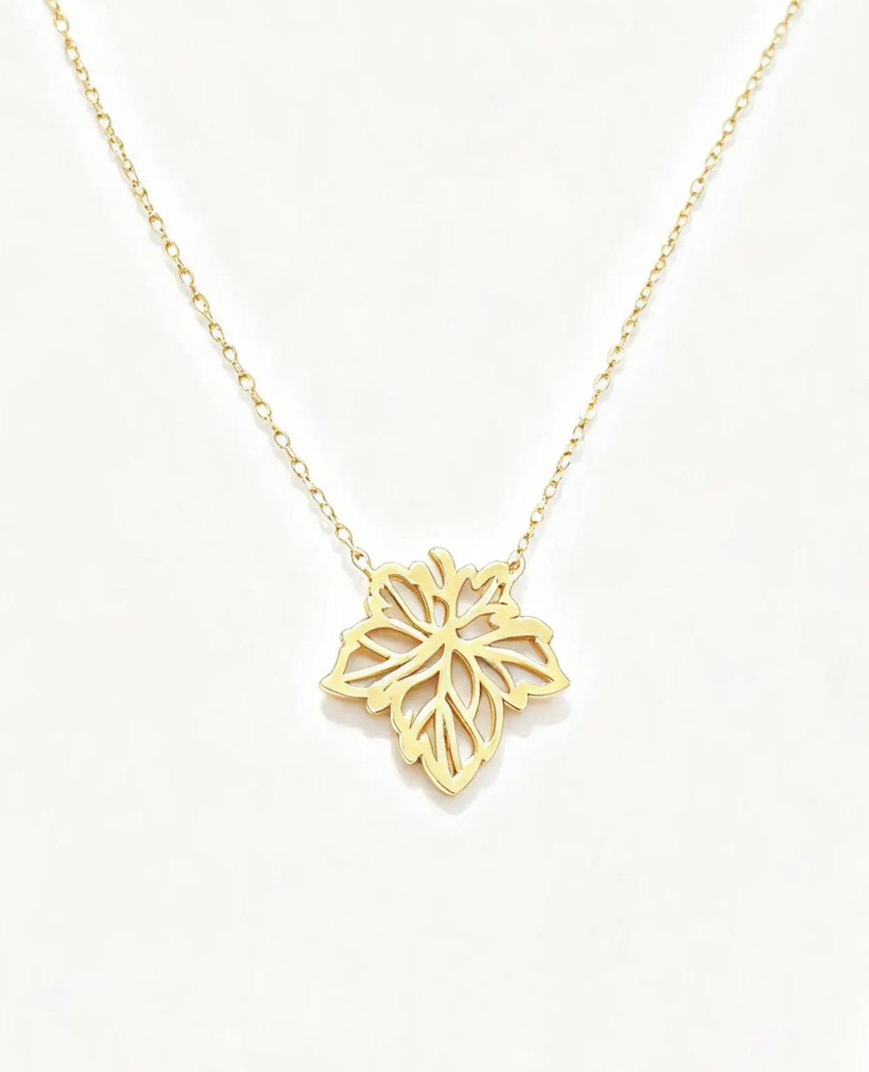 Collier tréfle or 18k