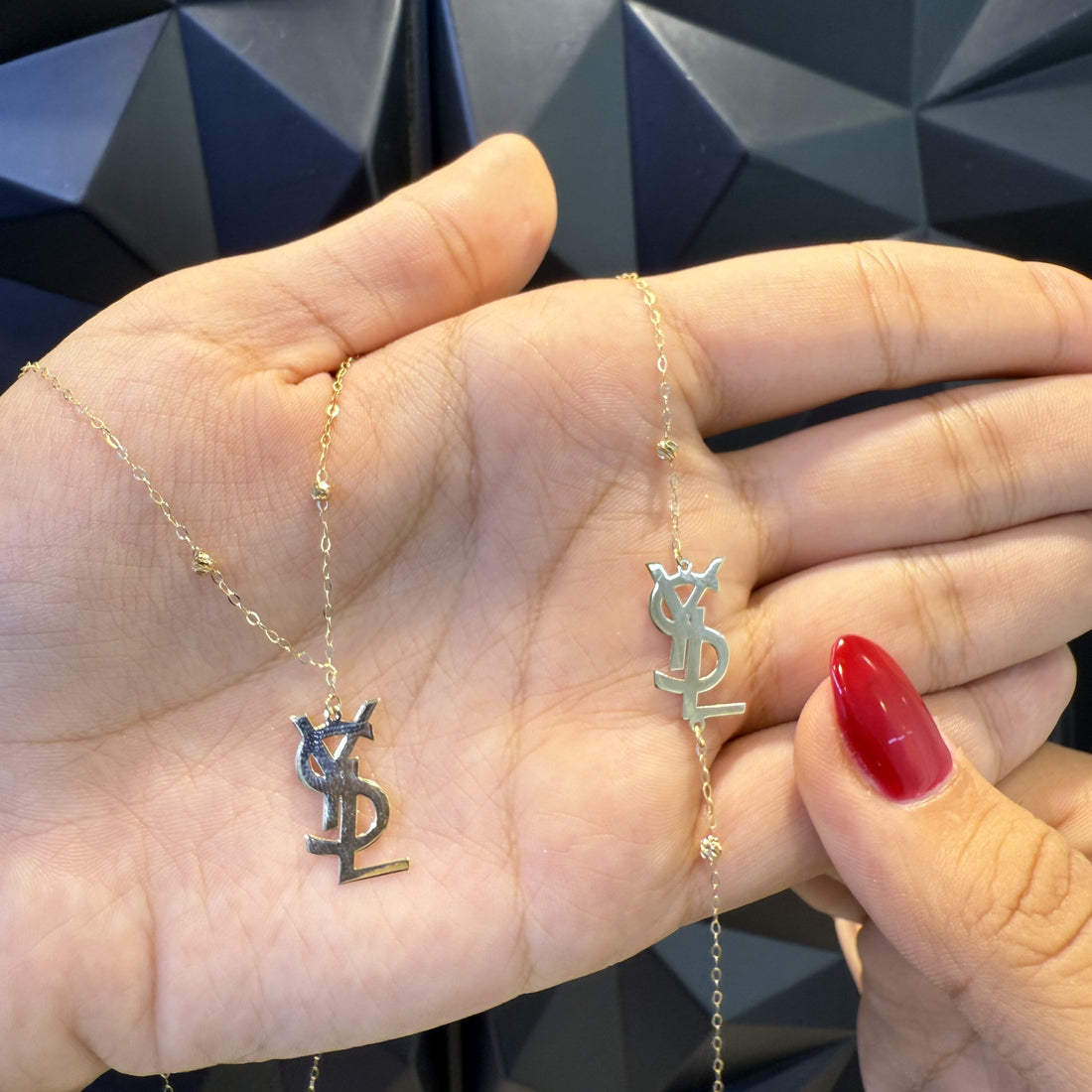 Ensemble Motif Calligraphique en Or 18K - vue 3